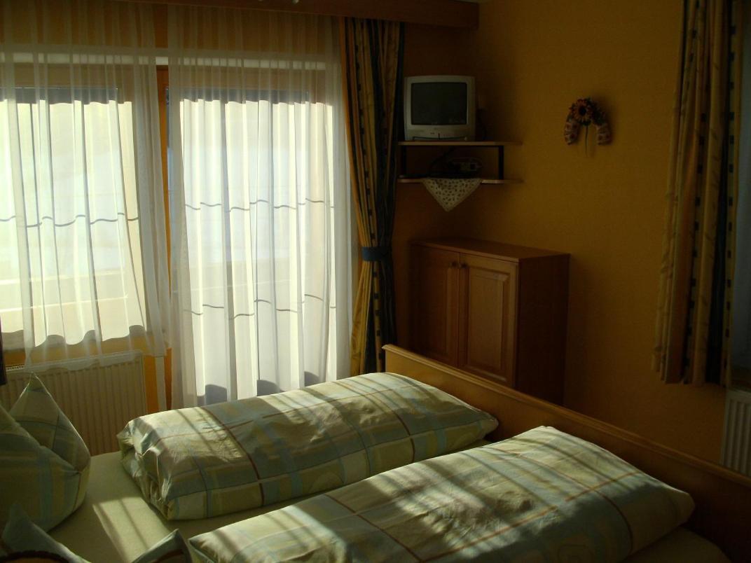 Pension Jaeger Trins Bagian luar foto
