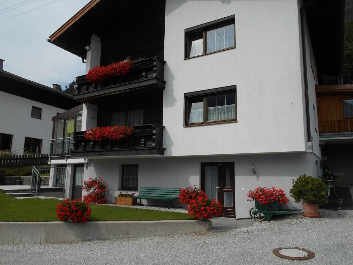 Pension Jaeger Trins Bagian luar foto