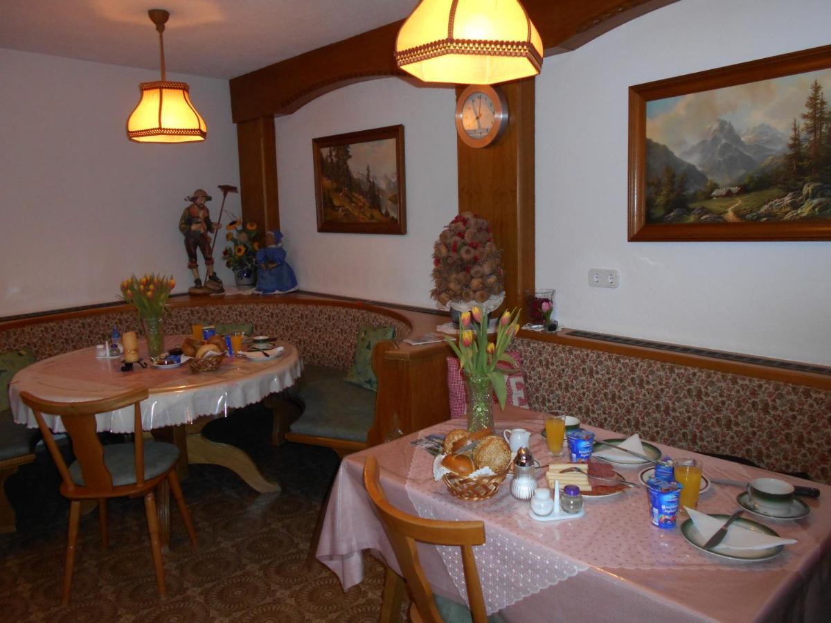 Pension Jaeger Trins Bagian luar foto